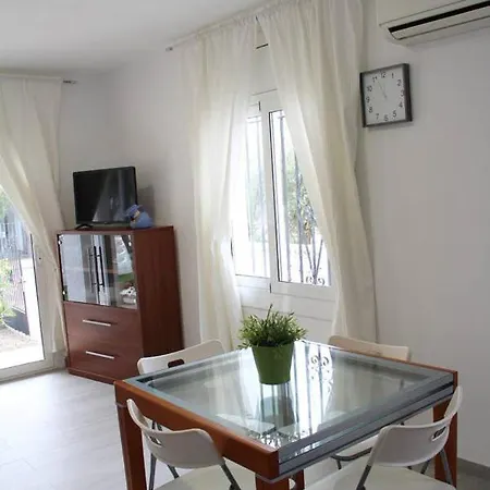 Magnifica Casa Con Jardin Y Barbacoa En Vakantiehuis *